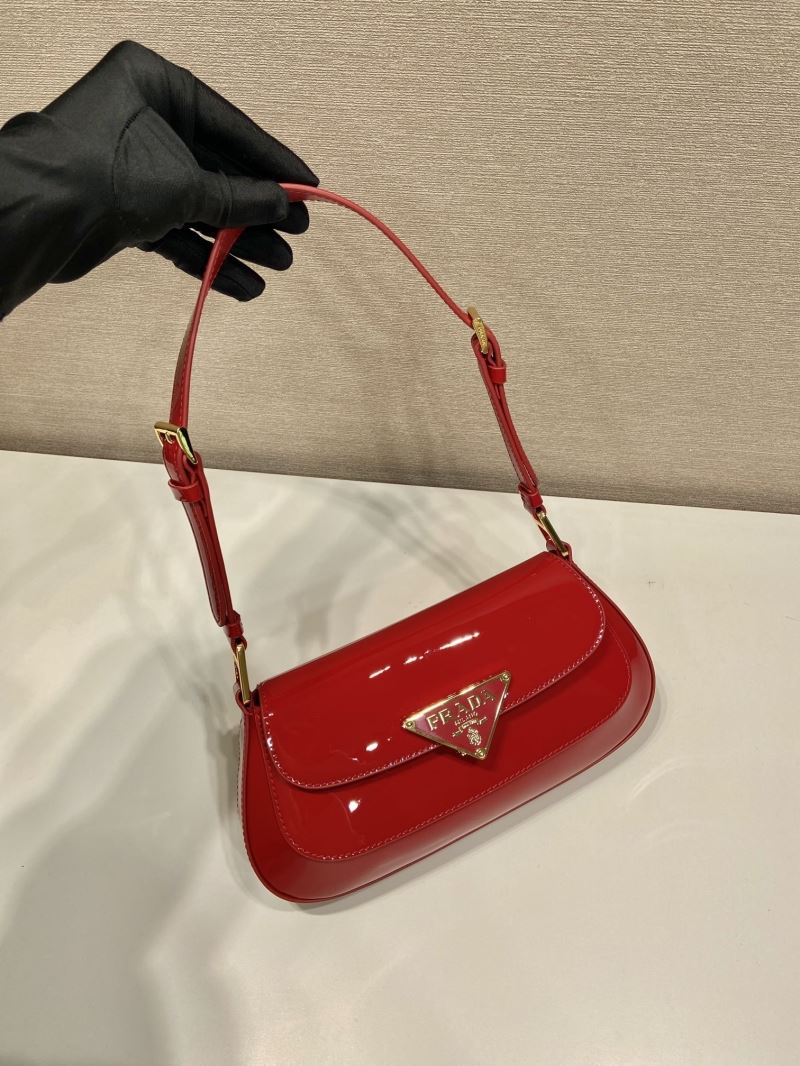 Pra*a cleo bags